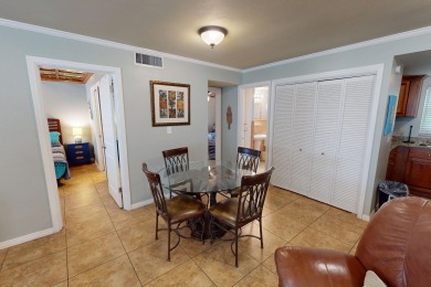 Lake House Updated 2nd Floor Unit by Pool - Only Steps to the Beach - Free WFii, , on  in Florida - Lakehouse Vacation Rental - Lake Home for rent on LakeHouseVacations.com