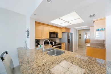 Lake House Direct Beach Front 2b 2b Madeira Norte, , on  in Florida - Lakehouse Vacation Rental - Lake Home for rent on LakeHouseVacations.com