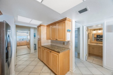 Lake House Direct Beach Front 2b 2b Madeira Norte, , on  in Florida - Lakehouse Vacation Rental - Lake Home for rent on LakeHouseVacations.com