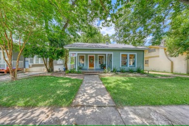 Lake House Walk to the Comal, Schitterbahn and downtown New Braunfels! Dog friendly., , on  in Texas - Lakehouse Vacation Rental - Lake Home for rent on LakeHouseVacations.com