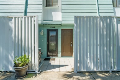 Lake House Snazzy beachfront townhouse! Steps to the beach! , , on  in Florida - Lakehouse Vacation Rental - Lake Home for rent on LakeHouseVacations.com