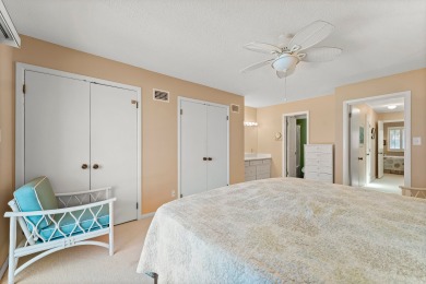 Lake House Snazzy beachfront townhouse! Steps to the beach! , , on  in Florida - Lakehouse Vacation Rental - Lake Home for rent on LakeHouseVacations.com