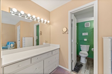 Lake House Snazzy beachfront townhouse! Steps to the beach! , , on  in Florida - Lakehouse Vacation Rental - Lake Home for rent on LakeHouseVacations.com