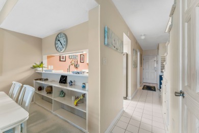 Lake House Snazzy beachfront townhouse! Steps to the beach! , , on  in Florida - Lakehouse Vacation Rental - Lake Home for rent on LakeHouseVacations.com