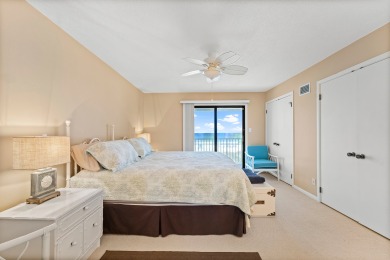 Lake House Snazzy beachfront townhouse! Steps to the beach! , , on  in Florida - Lakehouse Vacation Rental - Lake Home for rent on LakeHouseVacations.com