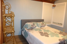 Lake House Margueriteville, , on Kerr Lake / Buggs Island in Virginia - Lakehouse Vacation Rental - Lake Home for rent on LakeHouseVacations.com