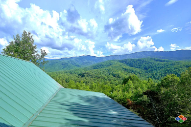 Lake House Gatlinburg Cabin, Fantistic mountain views, pooltable, air hockey, near Golf, , on  in Tennessee - Lakehouse Vacation Rental - Lake Home for rent on LakeHouseVacations.com