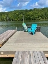 Lakehouse Vacation Rental - Lake Homes for rent on LakeHouseVacations.com, Lake property, Lake House Lake House Oak Rest At Water's Edge, , on Kerr Lake / Buggs Island in Virginia - Lakehouse Vacation Rental - Lake Home for rent on LakeHouseVacations.com