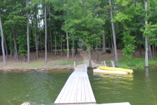 Lakehouse Vacation Rental - Lake Homes for rent on LakeHouseVacations.com, Lake property, Lake House Lake House Oak Rest At Water's Edge, , on Kerr Lake / Buggs Island in Virginia - Lakehouse Vacation Rental - Lake Home for rent on LakeHouseVacations.com