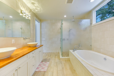 Lake House NEW Above Austin Entertainer I Waterfront I Lake Austin I Pool&ampSpa I Events, , on  in Texas - Lakehouse Vacation Rental - Lake Home for rent on LakeHouseVacations.com
