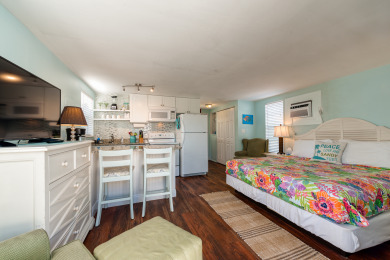 Lake House Spacious Studio-King Bed-Beach, , on  in Florida - Lakehouse Vacation Rental - Lake Home for rent on LakeHouseVacations.com