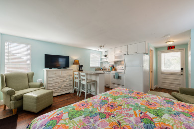 Lake House Spacious Studio-King Bed-Beach, , on  in Florida - Lakehouse Vacation Rental - Lake Home for rent on LakeHouseVacations.com
