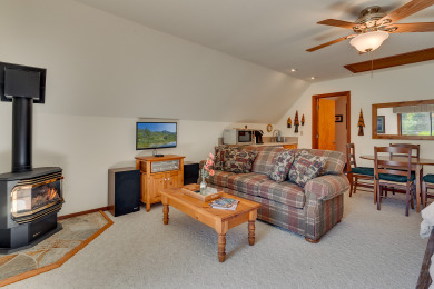 Lake House Woodland Hideaway, , on  in California - Lakehouse Vacation Rental - Lake Home for rent on LakeHouseVacations.com