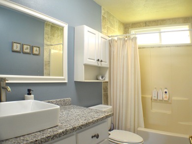 Lake House SUMMERFALL LOW RATES Popa a Palms, 2 Blocks from the Ocean, , on  in Hawaii - Lakehouse Vacation Rental - Lake Home for rent on LakeHouseVacations.com