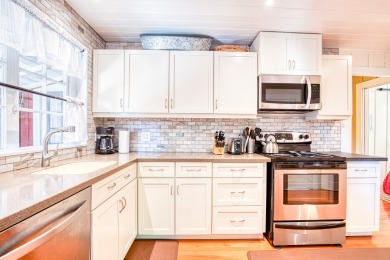 Lake House RedwoodRetreatHappy & Bright Family Redwood Cabin!Walk to River!WIFIACHtTb, , on  in California - Lakehouse Vacation Rental - Lake Home for rent on LakeHouseVacations.com