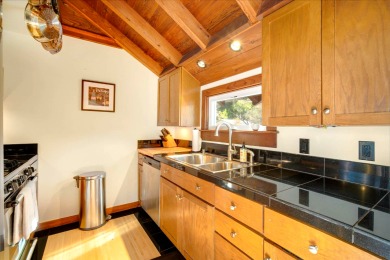 Lake House Villa MimosaWalk to River! Fun & Large Family Cabin! YardHotTubDogWiFi , , on  in California - Lakehouse Vacation Rental - Lake Home for rent on LakeHouseVacations.com