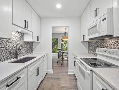 Lake House Third floor Sea Pines villa overlooking the lagoon, minutes from Harbour Town, , on  in South Carolina - Lakehouse Vacation Rental - Lake Home for rent on LakeHouseVacations.com