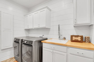 Lake House Newly updated home w multiple living spaces offers pool, lagoon &amp golf views, , on  in South Carolina - Lakehouse Vacation Rental - Lake Home for rent on LakeHouseVacations.com