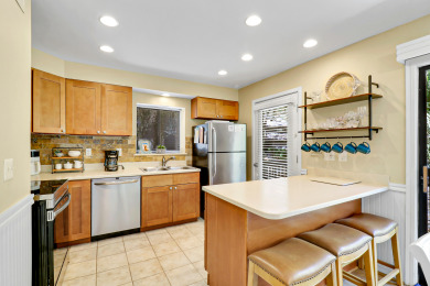 Lake House Wonderful 2 bed 3 bath villa steps away from community pool and beach., , on  in South Carolina - Lakehouse Vacation Rental - Lake Home for rent on LakeHouseVacations.com