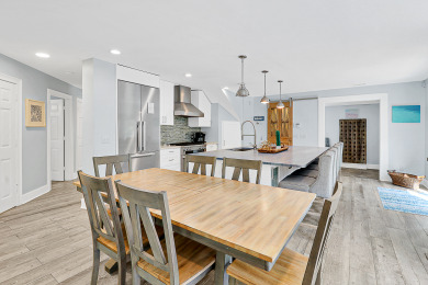 Lake House Fabulous 5 bedroom beach house with heatable pool and short walk to the beach, , on  in South Carolina - Lakehouse Vacation Rental - Lake Home for rent on LakeHouseVacations.com