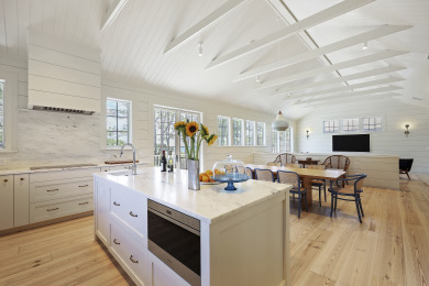 Lake House Charming Completely Renovated 5 bedroom Oceanfront home with private pool , , on  in South Carolina - Lakehouse Vacation Rental - Lake Home for rent on LakeHouseVacations.com