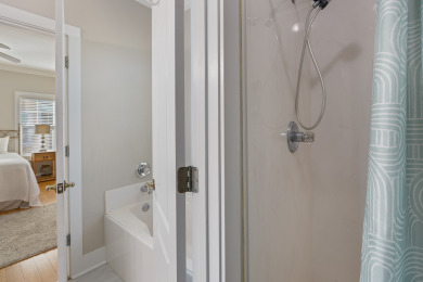 Lake House ISO Families &amp Friends To Make Cherished Beach Vacation Memories! 3 BR2.5 BA, , on  in Florida - Lakehouse Vacation Rental - Lake Home for rent on LakeHouseVacations.com