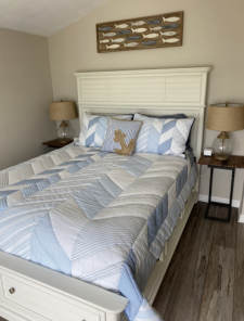 Lake House Klinger Lake Gem - 3 Bed/2 Bath Lakeside Cottage With Amazing Sunsets, , on Klinger Lake in Michigan - Lakehouse Vacation Rental - Lake Home for rent on LakeHouseVacations.com