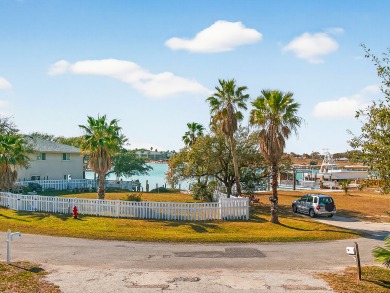 Lake House Beautiful 4-bedroom, 3-bath home in Key Allegro, , on  in Texas - Lakehouse Vacation Rental - Lake Home for rent on LakeHouseVacations.com