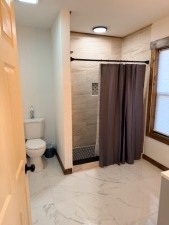 Lakehouse Vacation Rental - Lake Homes for rent on LakeHouseVacations.com, Lake property, Lake House Lake House Large Luxury Lakehouse Close To Pigeon Forge!, , on Douglas Lake in Tennessee - Lakehouse Vacation Rental - Lake Home for rent on LakeHouseVacations.com