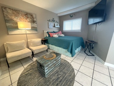 Lake House Teal Latitude Studio Pools Walk to Beach, , on  in Alabama - Lakehouse Vacation Rental - Lake Home for rent on LakeHouseVacations.com