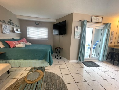 Lake House Teal Latitude Studio Pools Walk to Beach, , on  in Alabama - Lakehouse Vacation Rental - Lake Home for rent on LakeHouseVacations.com