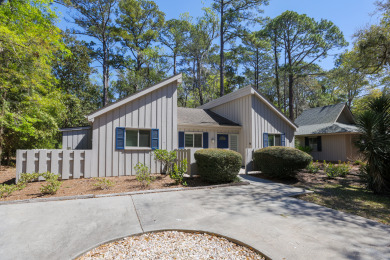 Lake House 10 Lawton Road Sea Pines home with Private Pool. 3BD2BTSleeps 8, , on  in South Carolina - Lakehouse Vacation Rental - Lake Home for rent on LakeHouseVacations.com