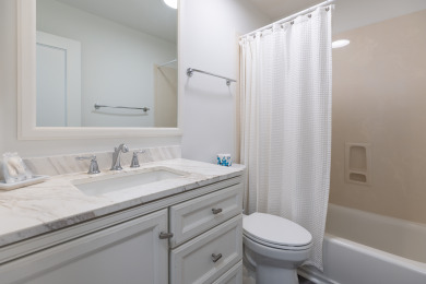 Lake House 10 Lawton Road Sea Pines home with Private Pool. 3BD2BTSleeps 8, , on  in South Carolina - Lakehouse Vacation Rental - Lake Home for rent on LakeHouseVacations.com