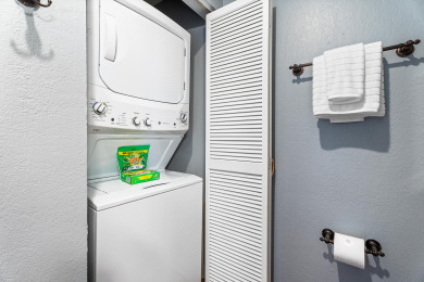 Lake House Kksr#4303 Direct Oceanfront, Top Floor, Ac, Remodeled, Sleeps 8, , on  in Hawaii - Lakehouse Vacation Rental - Lake Home for rent on LakeHouseVacations.com