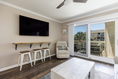 Lake House 233 Breakers Oceanfront Villa! 1BD1BASleeps 6, , on  in South Carolina - Lakehouse Vacation Rental - Lake Home for rent on LakeHouseVacations.com