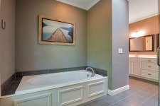 Lake House Lay Lake Home Rental , , on Lay Lake in Alabama - Lakehouse Vacation Rental - Lake Home for rent on LakeHouseVacations.com