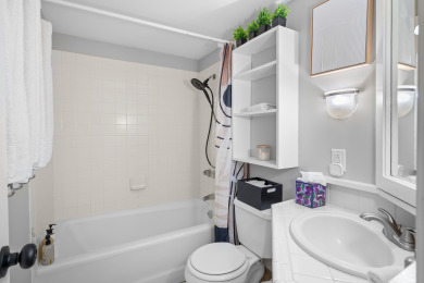 Lake House Royal Kahili B204 Central AC Across from Lyman s &amp Banyans, , on  in Hawaii - Lakehouse Vacation Rental - Lake Home for rent on LakeHouseVacations.com