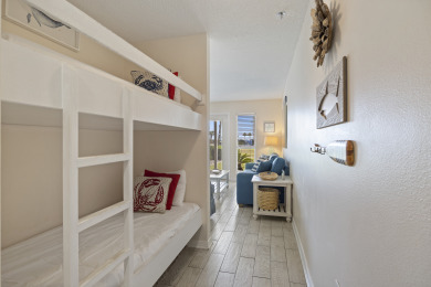 Lake House New Listing at Grand Caribbean! Sea Sparrow Nest is a 1 BR 1BA that sleeps 6, , on  in Florida - Lakehouse Vacation Rental - Lake Home for rent on LakeHouseVacations.com