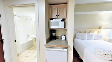 Lake House New Listing! Pilot House 328 beach tram, free wifi, huge pool area, , on  in Florida - Lakehouse Vacation Rental - Lake Home for rent on LakeHouseVacations.com