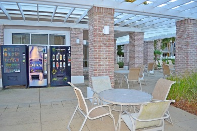 Lake House New Listing! Pilot House 328 beach tram, free wifi, huge pool area, , on  in Florida - Lakehouse Vacation Rental - Lake Home for rent on LakeHouseVacations.com
