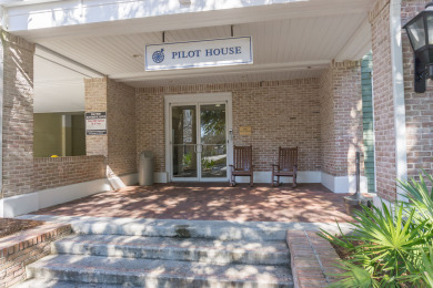 Lake House New Listing! Pilot House 328 beach tram, free wifi, huge pool area, , on  in Florida - Lakehouse Vacation Rental - Lake Home for rent on LakeHouseVacations.com