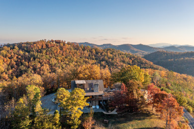 Lake House 4-Acre Mtn Estate 360 ' Views 65 ppl Weddings + Groups , , on  in Tennessee - Lakehouse Vacation Rental - Lake Home for rent on LakeHouseVacations.com