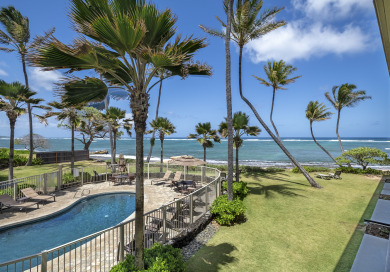 Lake House Beachfront with air conditioning, walk to everything, BEST location!, , on  in Hawaii - Lakehouse Vacation Rental - Lake Home for rent on LakeHouseVacations.com