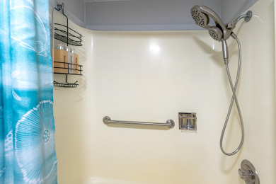 Lake House Renovated air conditioned 2 bed2bath condo in the Heart of Hilo!, , on  in Hawaii - Lakehouse Vacation Rental - Lake Home for rent on LakeHouseVacations.com