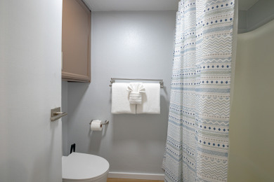 Lake House Renovated air conditioned 2 bed2bath condo in the Heart of Hilo!, , on  in Hawaii - Lakehouse Vacation Rental - Lake Home for rent on LakeHouseVacations.com