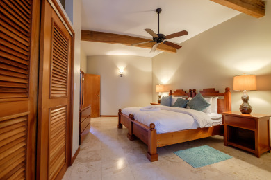 Lake House Full beachfront 3 bedroom unit with large deck., , on  in Belize District - Lakehouse Vacation Rental - Lake Home for rent on LakeHouseVacations.com