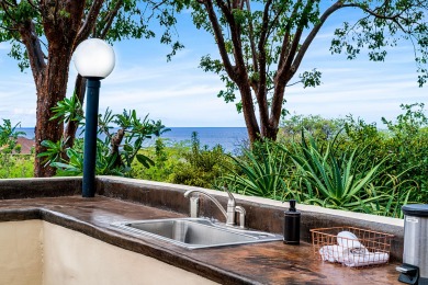 Lake House Kona Mansions#B116 Mountain views, No Stairs, Heart of Town, , on  in Hawaii - Lakehouse Vacation Rental - Lake Home for rent on LakeHouseVacations.com