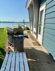 Lakehouse Vacation Rental - Lake Homes for rent on LakeHouseVacations.com, Lake property, Lake House Lake House Wawasee Lakefront Rental - Private Cottage - 60' Of Frontage, , on Lake Wawasee in Indiana - Lakehouse Vacation Rental - Lake Home for rent on LakeHouseVacations.com