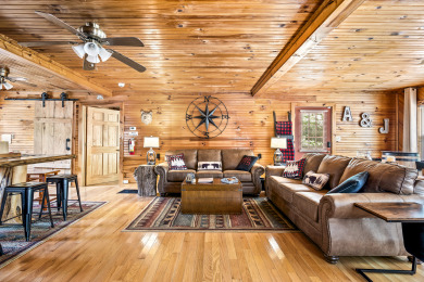 Lake House Romantic hot tub cabin Secluded , , on  in Tennessee - Lakehouse Vacation Rental - Lake Home for rent on LakeHouseVacations.com