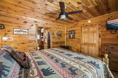 Lake House Romantic hot tub cabin Secluded , , on  in Tennessee - Lakehouse Vacation Rental - Lake Home for rent on LakeHouseVacations.com